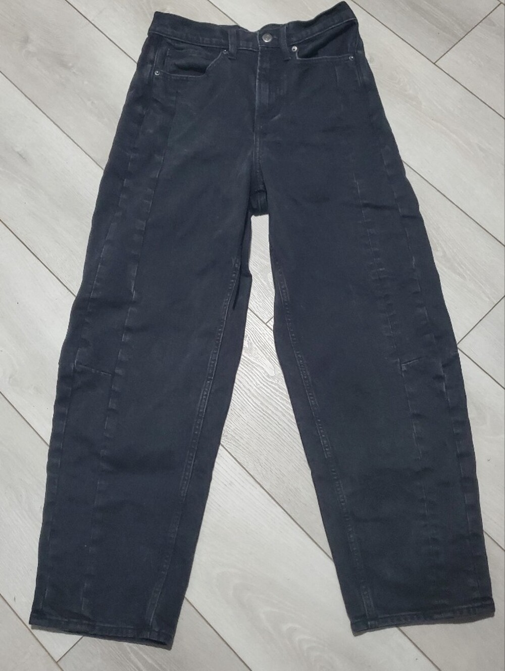 Women's High Rise Barrel Leg Black Demin Jeans Size 8 Tall